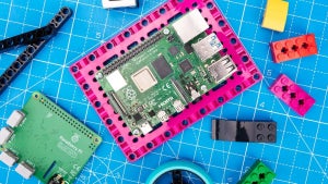 Raspberry Pi: Neue Erweiterung verbindet den Bastelrechner mit Lego-Motoren Raspberry Pi: Neue Erweiterung verbindet den Bastelrechner mit Lego-Motoren