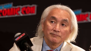 „SpaceX macht Blue Origin so richtig fertig”: Berühmter Physiker sieht kein Kopf-an-Kopf-Rennen