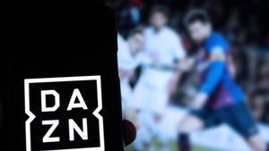 Bis zu 150 Euro sparen? Sky und Dazn bieten Fußballstreaming im Kombiabo