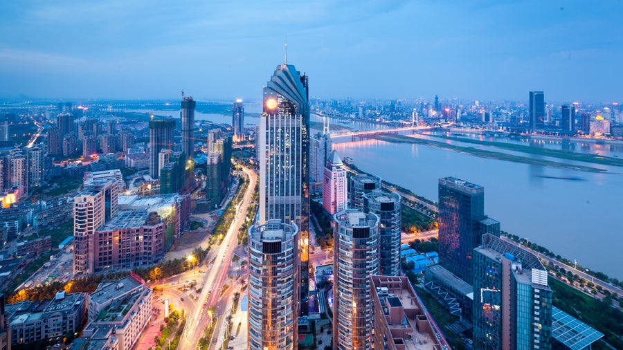 Produktion von iPhones in Shenzhen teilweise wieder aufgenommen Produktion von iPhones in Shenzhen teilweise wieder aufgenommen