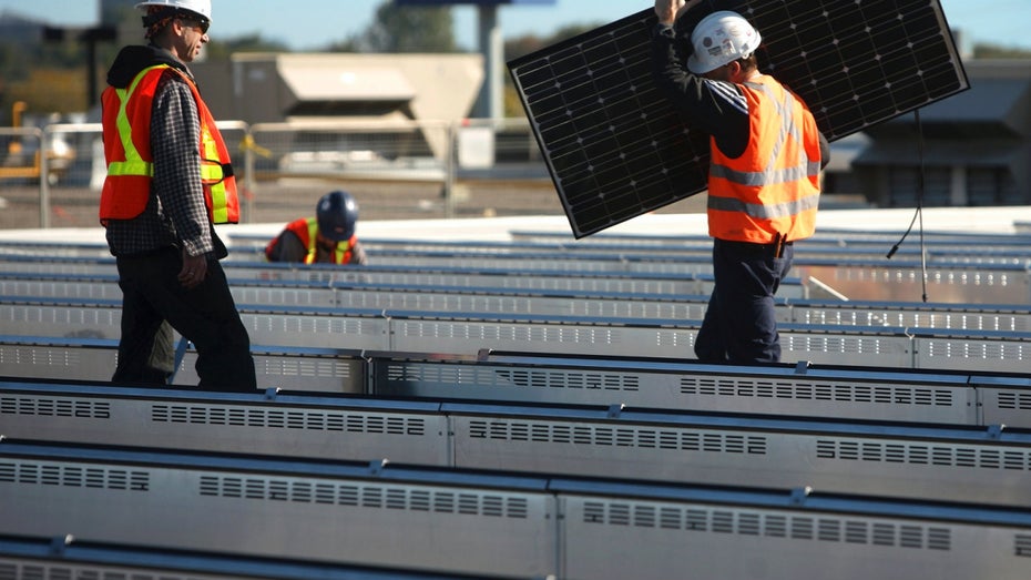 Ikea bietet jetzt komplette Photovoltaik-Anlagen und Wallboxen an