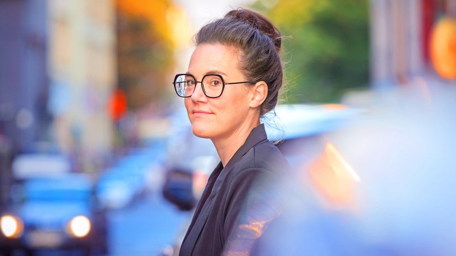 Die Hamburgerin Katja Diehl setzt sich für eine inklusive Mobilität ein, die möglichst viele Verkehrsmittel mitdenkt. (Abbildung: Amac Garbe) Verkehrswende: “Welches Problem bitte lösen Flugtaxis und Hyperloop?”