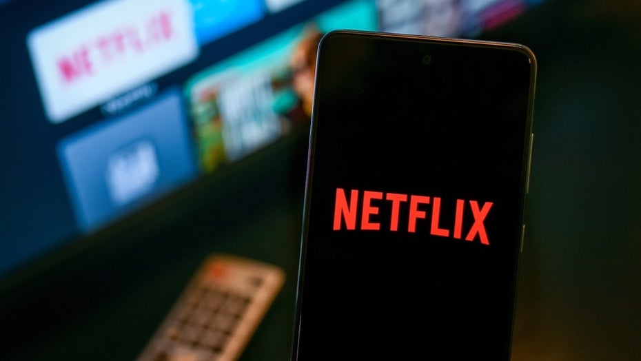Netflix geht gegen Accountsharing vor. (Foto: Netflix/Fabio Principe) Jetzt wird’s ernst: Netflix kündigt Gebühren fürs Accountsharing an
