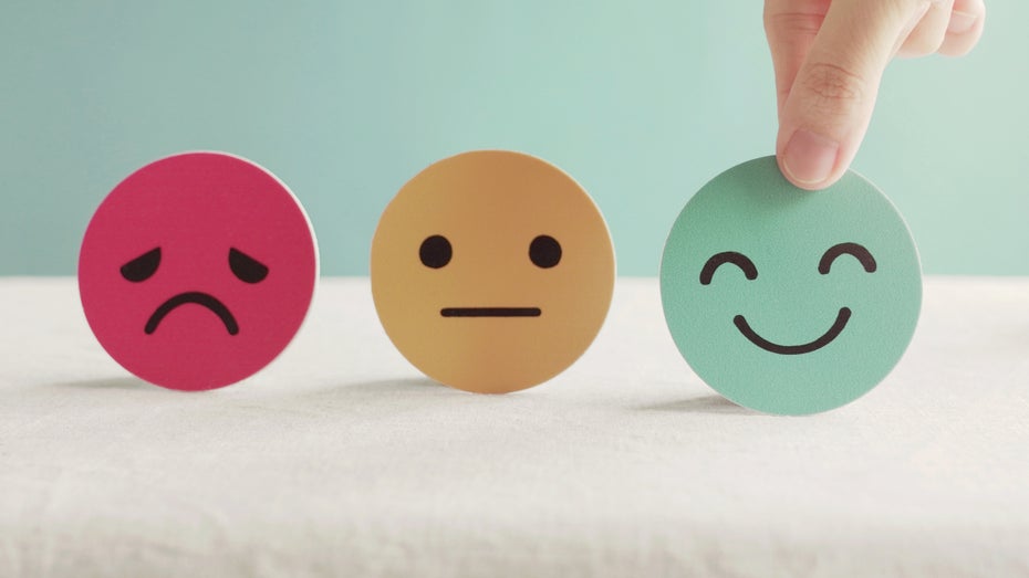 Belohnungen könnten Bewertungen verbessern. (Foto: Shutterstock/Sewcream) Sind Online-Rezensionen ehrlicher, wenn sie belohnt werden?