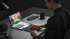 Zenbook 17 Fold OLED: Asus’ Foldable-Notbook ist fertig – und ziemlich teuer Zenbook 17 Fold OLED: Asus’ Foldable-Notbook ist fertig – und ziemlich teuer