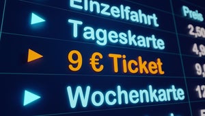 Forscher üben heftige Kritik: 9-Euro- und Deutschlandticket vollkommen sinnlos?
