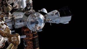 Warmer Steuer-Regen: Nasa bestellt Flüge bei SpaceX für 1,4 Milliarden Dollar