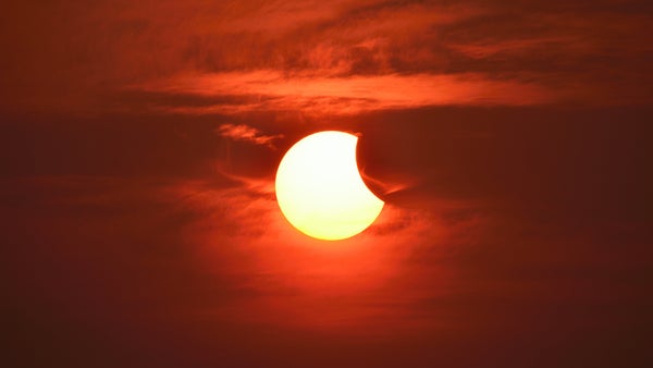 Sonnenfinsternis als Experiment: Forscher wollen Daten von Tausenden Smartwatch-Trägern sammeln
