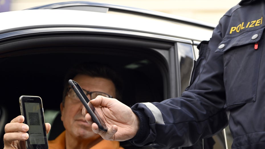 EU-Kommission hat Pläne: Kommt der digitale Führerschein doch noch?