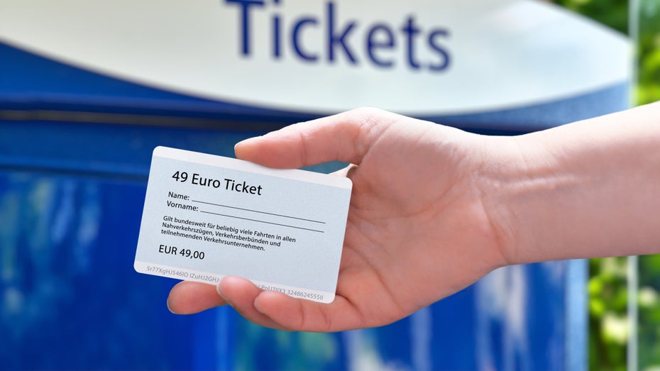 Unterwegs mit dem 49-Euro-Ticket – aber ohne E-Fuels