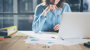 Zum Weltfrauentag: Gender-Pay-Gap, wichtige Hashtags und Frauen in der IT