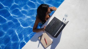 Habe ich einen Rechtsanspruch auf Workation? Dieses Urteil dazu musst du kennen Habe ich einen Rechtsanspruch auf Workation? Dieses Urteil dazu musst du kennen