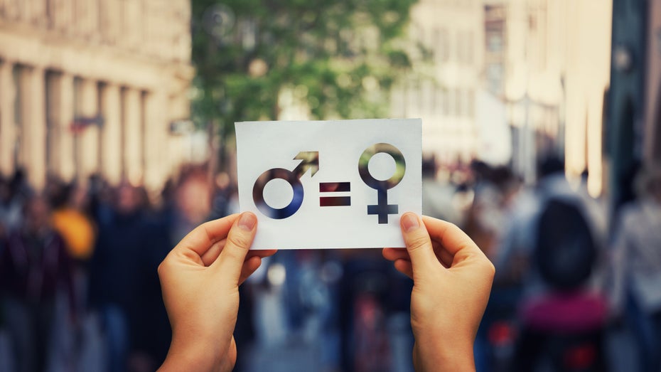 Frauen zahlen in der Fondsberatung drauf: Das sind die Gründe