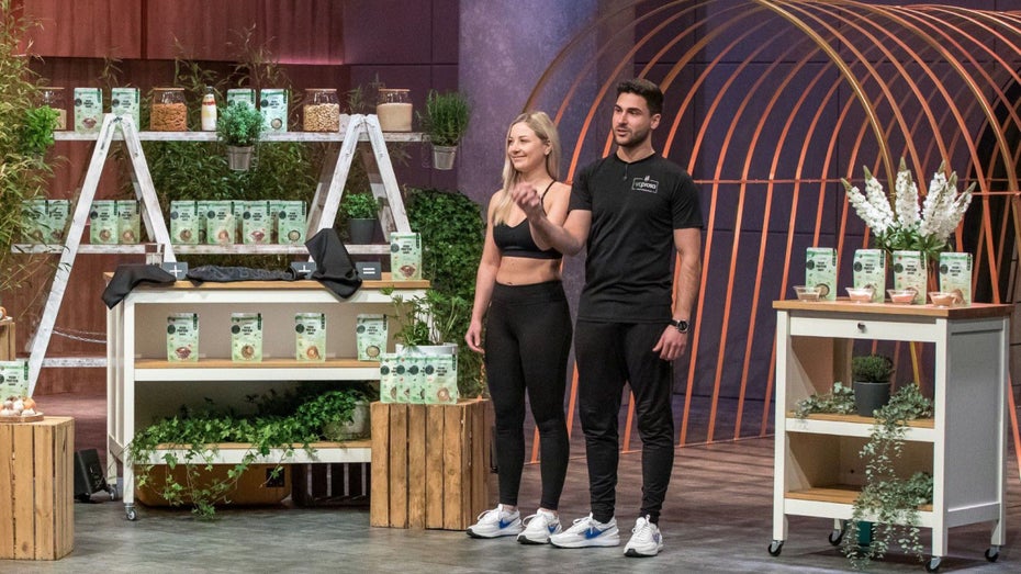 DHDL: Gründerpaar bereitet Pitch in den Flitterwochen vor und erhält 3 Angebote DHDL: Gründerpaar bereitet Pitch in den Flitterwochen vor und erhält 3 Angebote