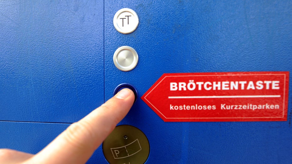 5 Dinge, die du diese Woche wissen musst: Parkverbot, Apple-Klage und ein Trinkspiel bei Google