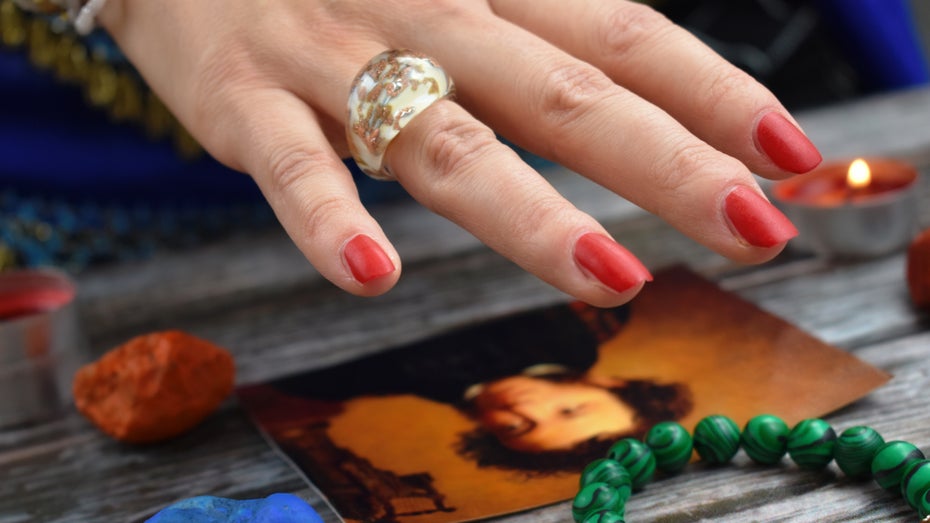 Diese KI-Firma verspricht eine Seance mit verstorbenen Angehörigen