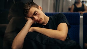 „Um in der Dusche zu heulen”: Warum normale Menschen wirklich um 5 Uhr aufstehen „Um in der Dusche zu heulen”: Warum normale Menschen wirklich um 5 Uhr aufstehen