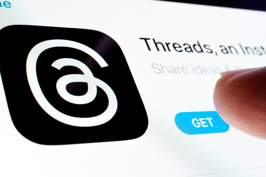 Meta uses photos of schoolgirls to advertise Threads - | Parents are ...