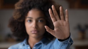 Amazon One: Bezahlung per Handfläche wird großflächig eingeführt