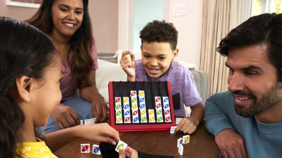 Mattel Uno Quatro spielen