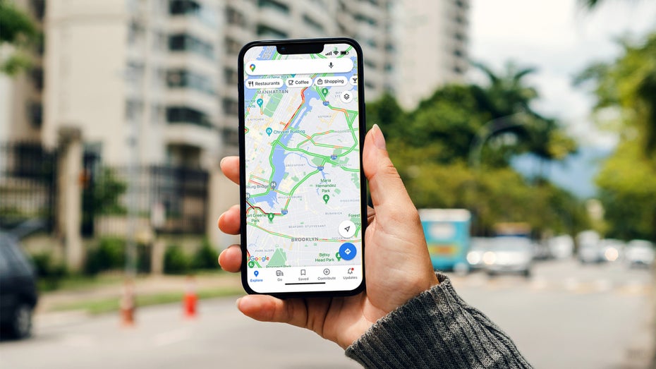 Neue Features für Google Maps. (Foto: Diego Thomazini / Shutterstock) Update für Google Maps zeigt mehr Informationen in der Routenansicht