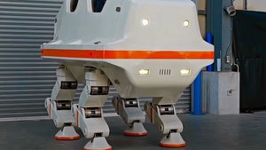 Wie aus „Star Wars” entlaufen: Vierbeiniger Nashorn-Roboter stampft bald durch Freizeitparks