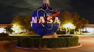 Weihnachtliche Sternen-Cluster: Nasa zeigt beeindruckende Aufnahmen aus dem Weltall