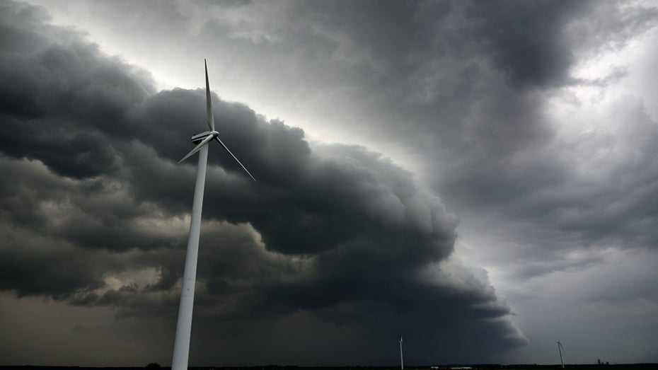 Die Rolle der Wolken im Klimasystem ist komplex: Auf dem Gebiet des solaren Geoengineering werden verschiedene Ideen diskutiert, der Erde Hilfe beim Abkühlen zu leisten. (Foto: Rene Hartmann/Shutterstock) Geoengineering: Warum eine Einschränkung in die falsche Richtung zielt