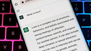 Tinder: Mann lässt ChatGPT 5.000 Frauen anschreiben – bald heiratet er eine davon