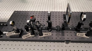 Diese Kamera nimmt 156,3 Billionen Bilder pro Sekunde auf Diese Kamera nimmt 156,3 Billionen Bilder pro Sekunde auf