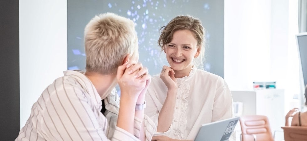 AI for Society: Verwirkliche deine Geschäftsidee mit Solve for Tomorrow 