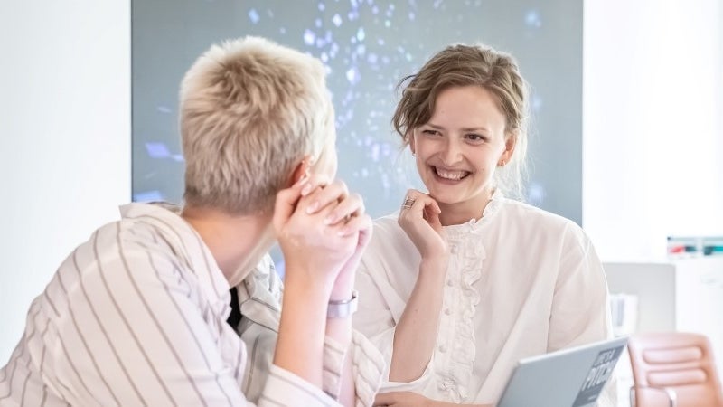 AI for Society: Verwirkliche deine Geschäftsidee mit Solve for Tomorrow AI for Society: Verwirkliche deine Geschäftsidee mit Solve for Tomorrow