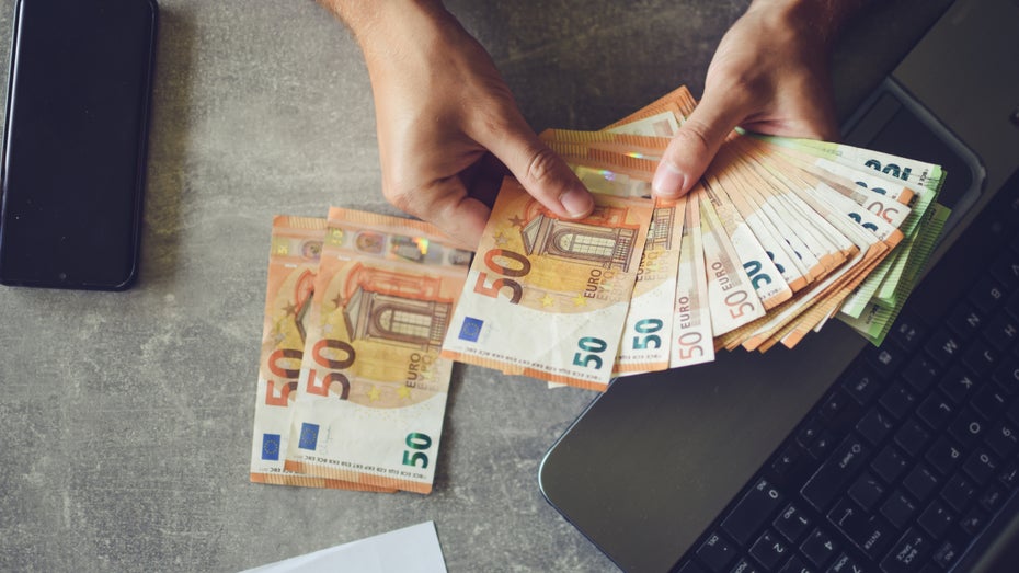 Zu viel Geld auf dem Girokonto? Das sagen Finanzexperten dazu