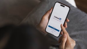 Linkedin testet neue Funktion: Unternehmen sehen jetzt, wer ihre Seite besucht – wenn du es erlaubst