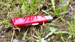Reddit-User findet fremden USB-Stick und öffnet ihn – Warum das gefährlich ist