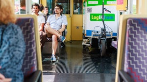 Wenn die Straßenbahn Pakete bringt: Ist ein Projekt in Karlsruhe die Lösung für Lieferprobleme?