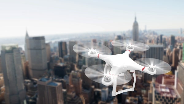 Drohnenabwehr: Forscher des KIT setzen Quadcopter mit jahrtausendalter Jagdtechnik außer Gefecht