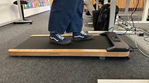 Arbeiten am Walking Pad: Ich habe 2 Wochen lang ein Office-Laufband getestet