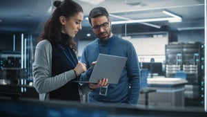 IT-Security: So schützt du dich gegen Sicherheitsrisiken und Ausfallzeiten