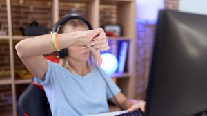 192.000 KI-Tests enthüllen: ChatGPT und DeepSeek fallen auf ihre eigenen Vorurteile rein