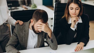 Meeting verpasst, Job verloren: CEO entlässt 99 Mitarbeiter nach Kommunikationspanne