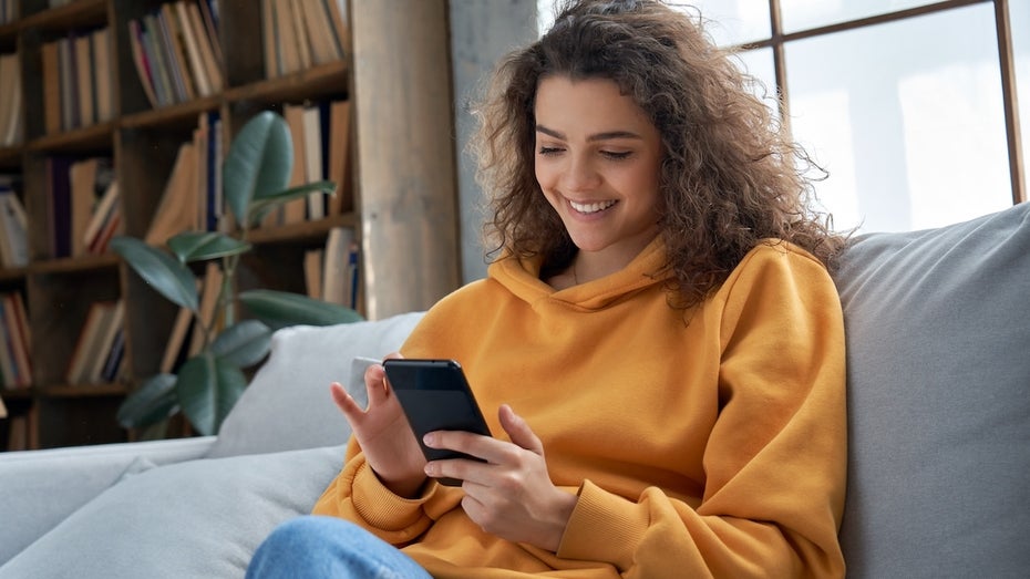 Mit diesen Open-Source-Apps müsst ihr keine Werbung erdulden. (Bild: Shutterstock/Ground Picture) Android ohne Werbung und Datenschutzsorgen: Diese kostenlosen Apps machen es möglich