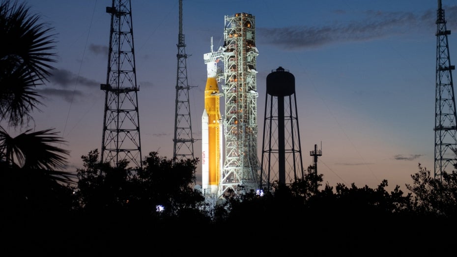 Return to the Moon: Artemis II reaches launch pad for historic February ...