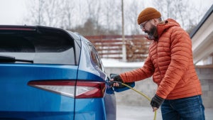 E-Auto ohne Ladekarte laden? Laut ADAC deutlich teurer als mit Vertrag