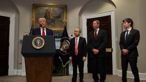 Stargate und Softbank: Warum sich der japanische Konzern an Trumps KI-Projekt beteiligt Stargate und Softbank: Warum sich der japanische Konzern an Trumps KI-Projekt beteiligt