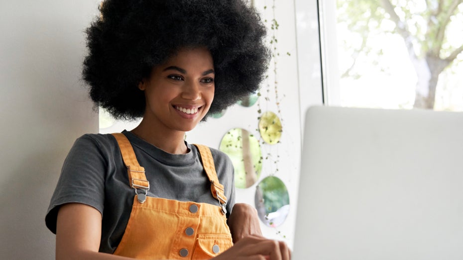 Bewerbung mit KI: 5 Prompts, die dich auf dein Vorstellungsgespräch vorbereiten