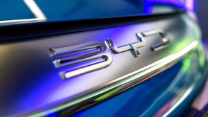 E-Auto-Rabattschlachten in China: BYD-Managerin befürchtet baldiges „Blutbad” E-Auto-Rabattschlachten in China: BYD-Managerin befürchtet baldiges „Blutbad”