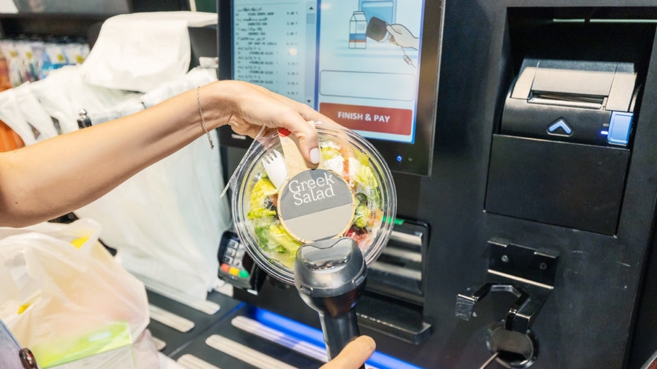 Zwei Redakteure, zwei Meinungen: Was taugen Selbstscanner-Kassen wirklich?