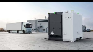 Mobiler Megaspeicher von Volvo: Dieser Container lädt 20 E-Autos – ohne Netzanschluss