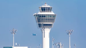 Chaos im Terminal: Warum die Flughafen-IT anfälliger für Cyberattacken ist, als du denkst